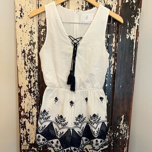 Beautiful women’s J by J.O.A. Bohemian Romper. Size Small.  EUC.
